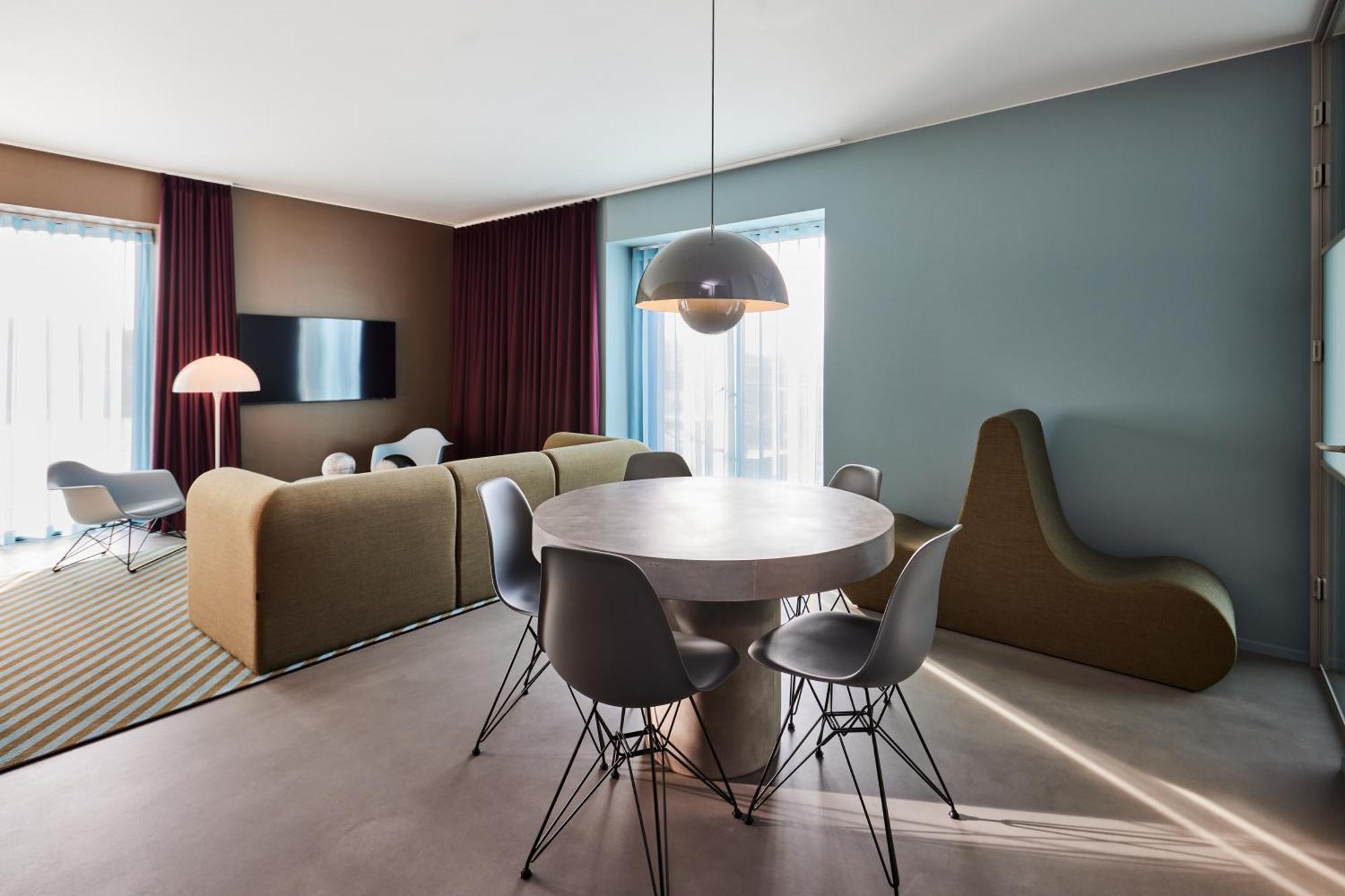 Hotel Kirk *
